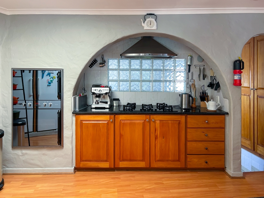 5 Bedroom Property for Sale in Heuwelkruin Western Cape